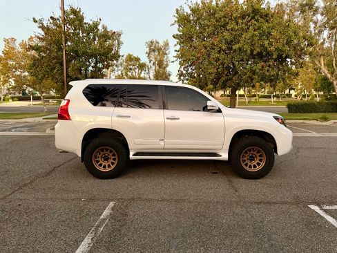 Used 2012 Lexus GX 460 Premium w/ Accessory Package AWD/4WD image 7