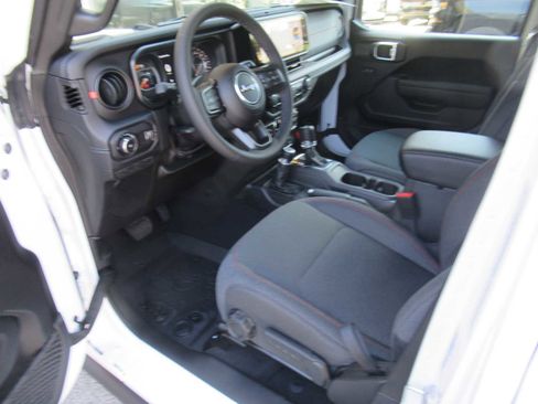 New 2025 Jeep Wrangler Unlimited Rubicon image 20