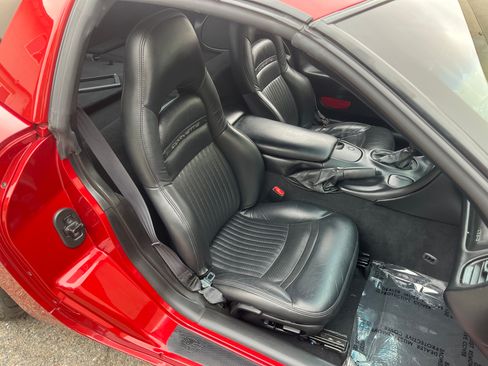 Used 1998 Chevrolet Corvette Coupe RWD image 30