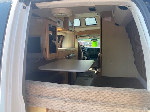 Used 2005 Chevrolet Express 2500 UNAVAIL RWD image 19