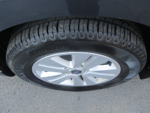 Used 2017 Subaru Outback 2.5i Premium image 20