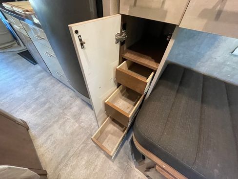 Used 2015 Mercedes-Benz Sprinter 4500 image 33