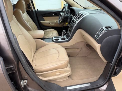 Used 2011 GMC Acadia SLT image 18