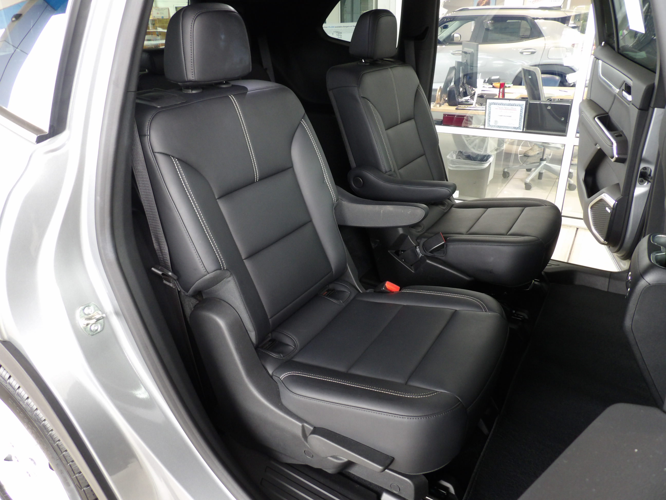 Used 2026 GMC Acadia FWD Elevation image 22