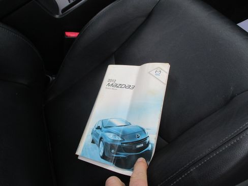 Used 2012 MAZDA MAZDA3 i Grand Touring image 27