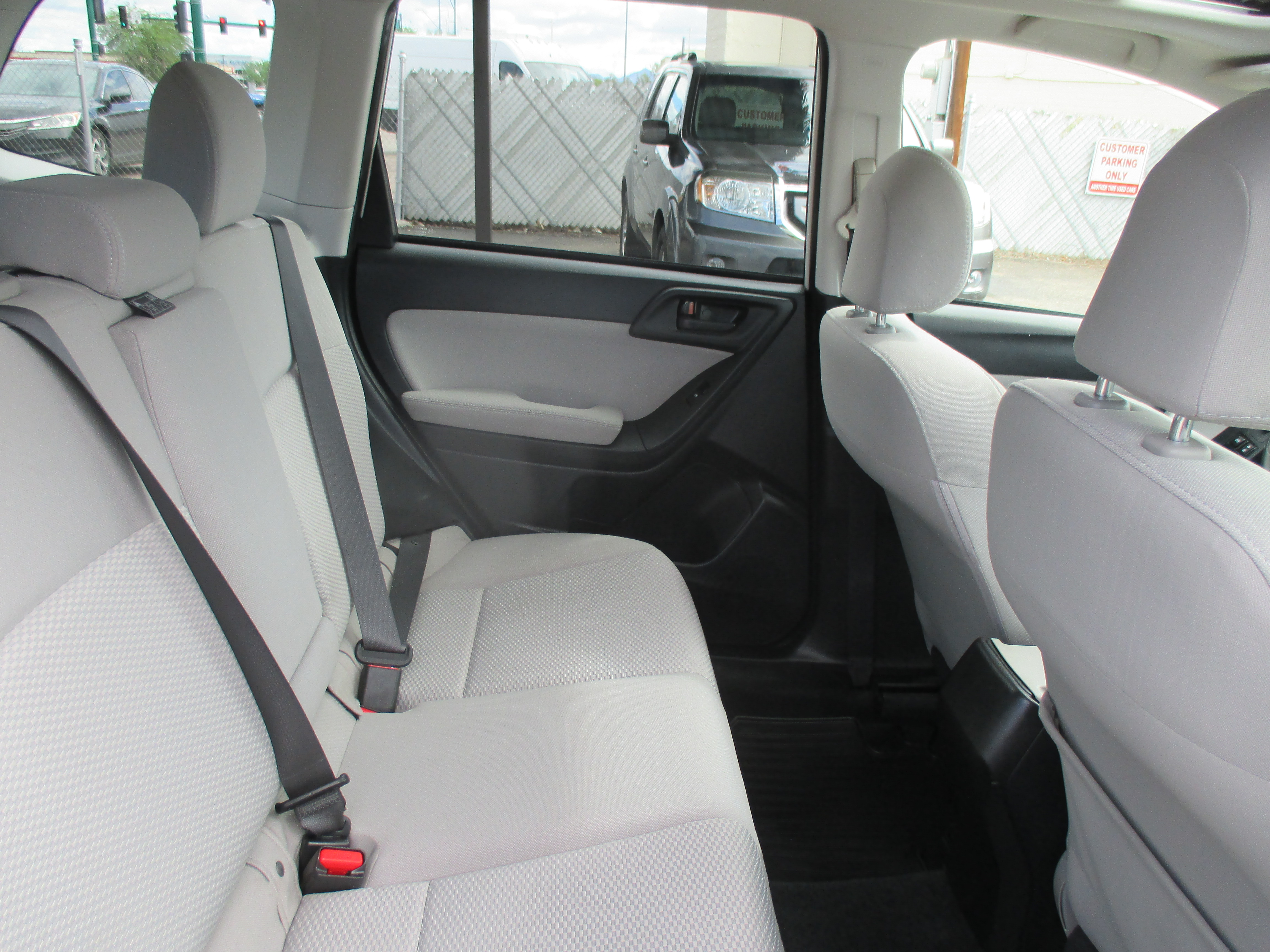 Used 2015 Subaru Forester 2.5i Premium AWD/4WD image 14