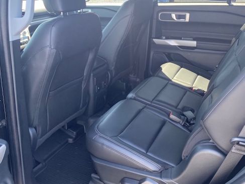 Used 2024 Ford Explorer 4WD XLT image 22
