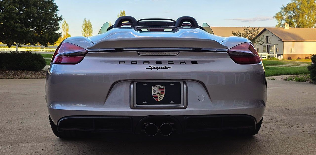 Used 2016 Porsche Boxster Spyder RWD image 36