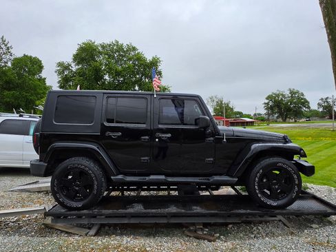 Used 2008 Jeep Wrangler 4WD Unlimited Sahara image 1