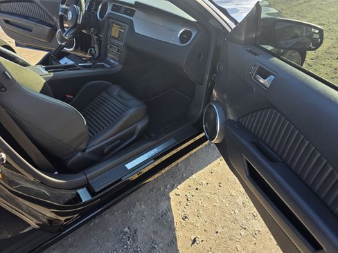 Used 2013 Ford Mustang Shelby GT500 image 11