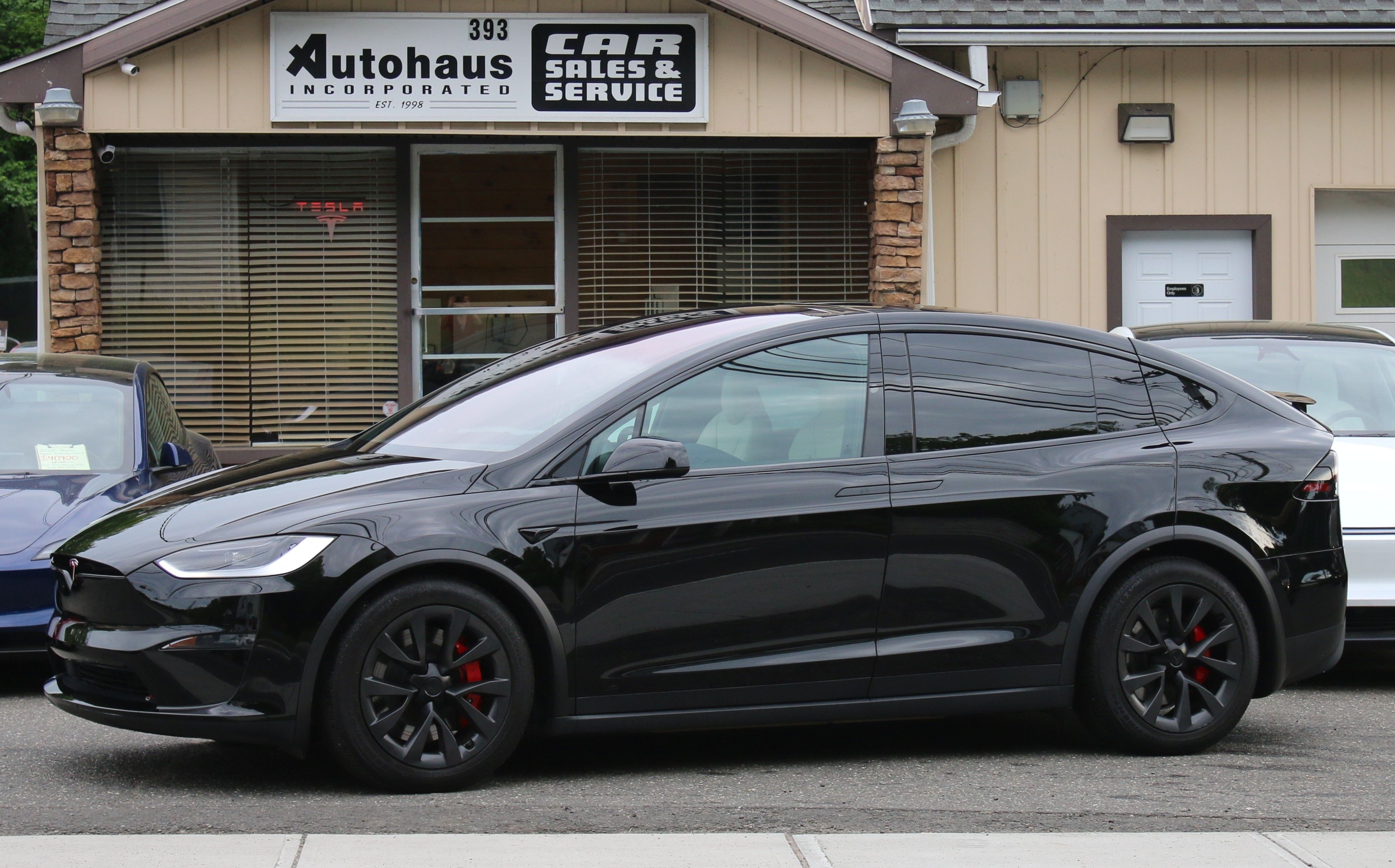 Used 2024 Tesla Model X Plaid AWD/4WD image 2