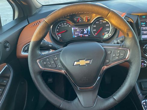 Used 2017 Chevrolet Cruze Premier image 24