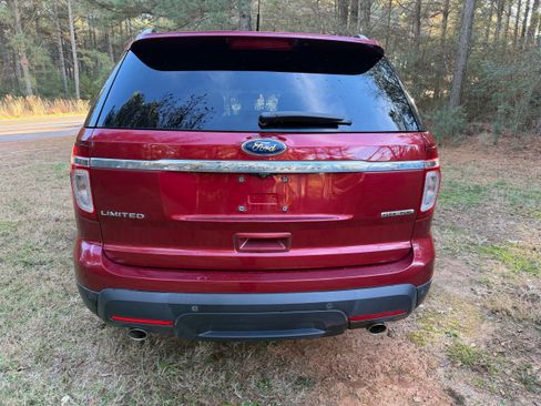 Used 2015 Ford Explorer Limited image 4