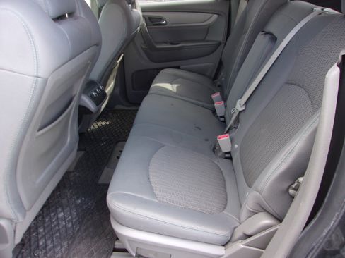 Used 2014 Chevrolet Traverse FWD LS image 6