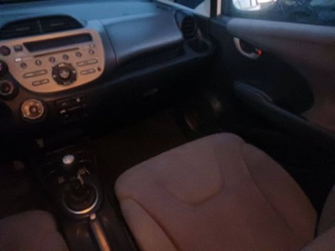 Used 2010 Honda Fit image 10