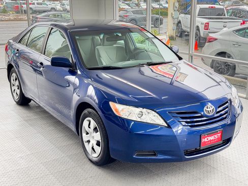 Used 2007 Toyota Camry LE image 3