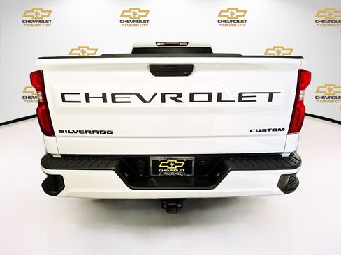 Used 2022 Chevrolet Silverado 1500 Limited Custom image 6