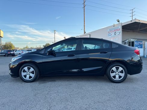 Used 2017 Chevrolet Cruze LS image 3