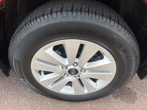 Used 2017 Subaru Outback 2.5i Premium AWD/4WD image 7