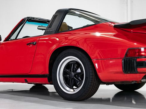 Used 1988 Porsche 911 Targa RWD image 34