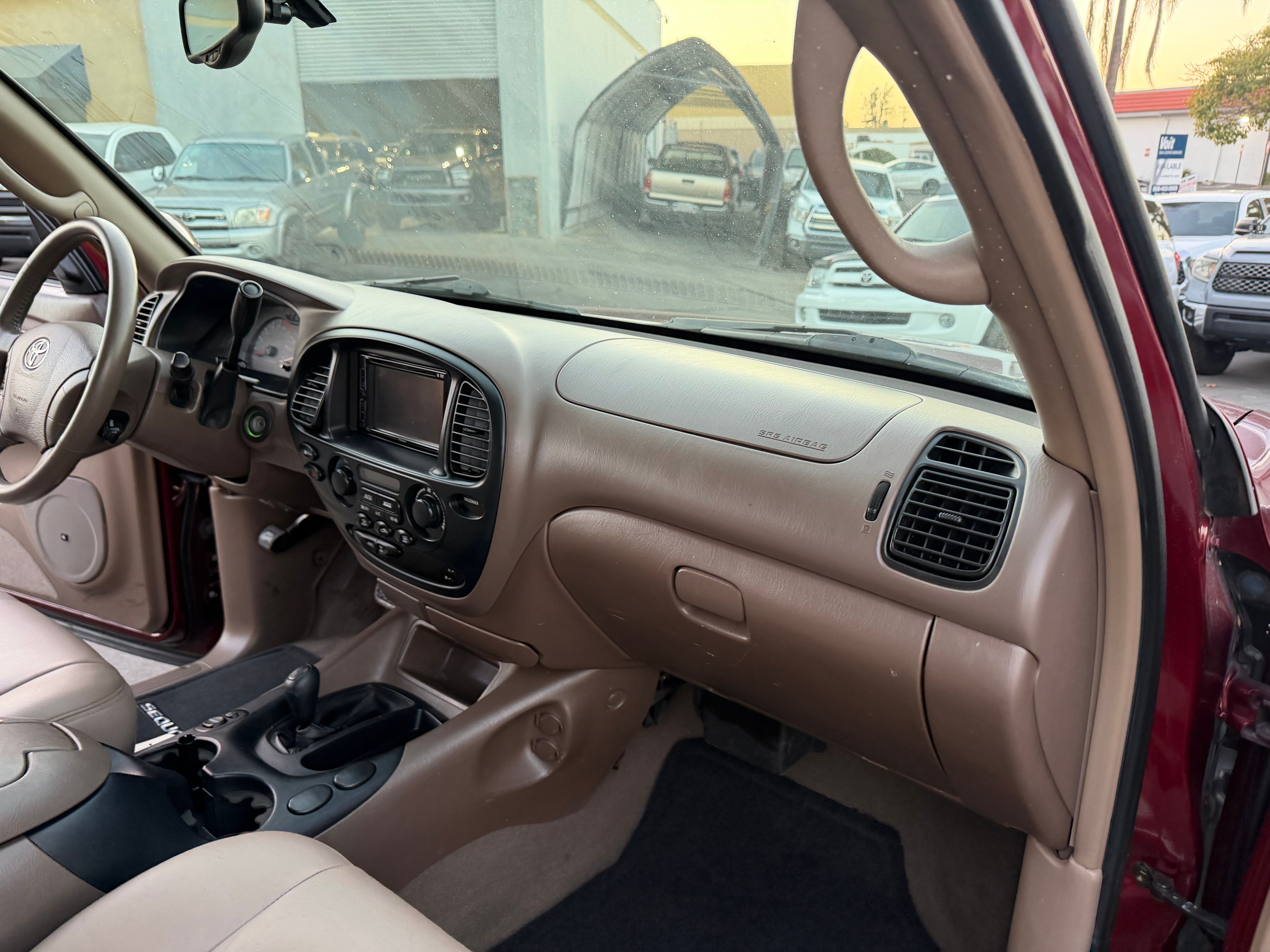Used 2003 Toyota Sequoia 4WD SR5 image 34