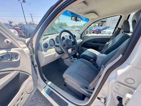 Used 2008 Chrysler PT Cruiser UNAVAIL FWD image 17