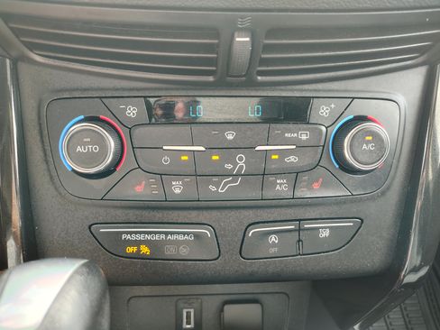 Used 2017 Ford Escape 4WD SE image 13