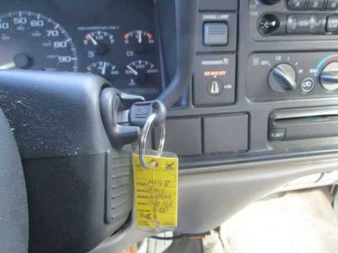 Used 1998 GMC Sierra 1500 SLE image 44