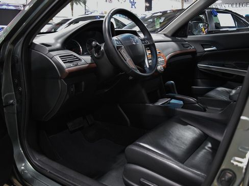 Used 2010 Honda Accord EX-L image 16