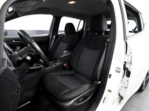 Used 2022 Nissan Leaf SV Plus image 39