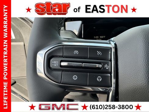 New 2025 GMC Yukon XL Denali image 27