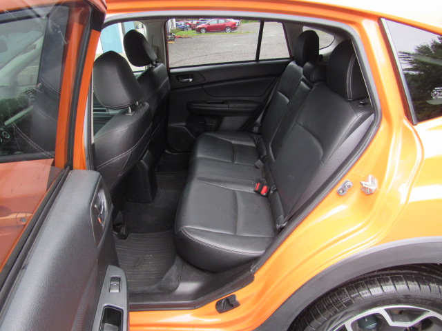 Used 2014 Subaru XV Crosstrek 2.0i Limited AWD/4WD image 16