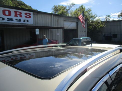 Used 2012 Cadillac SRX Luxury image 9