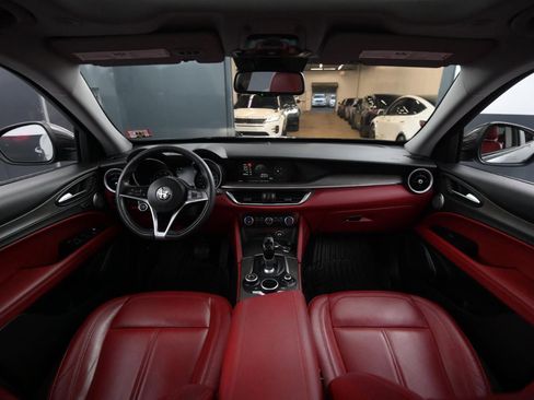 Used 2019 Alfa Romeo Stelvio Ti image 19