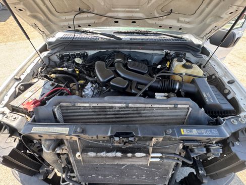 Used 2010 Ford F250 2WD Regular Cab Super Duty image 19