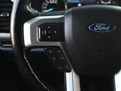 Used 2022 Ford F250 Lariat image 36