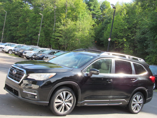Used 2019 Subaru Ascent Limited 7-Passenger AWD/4WD image 2