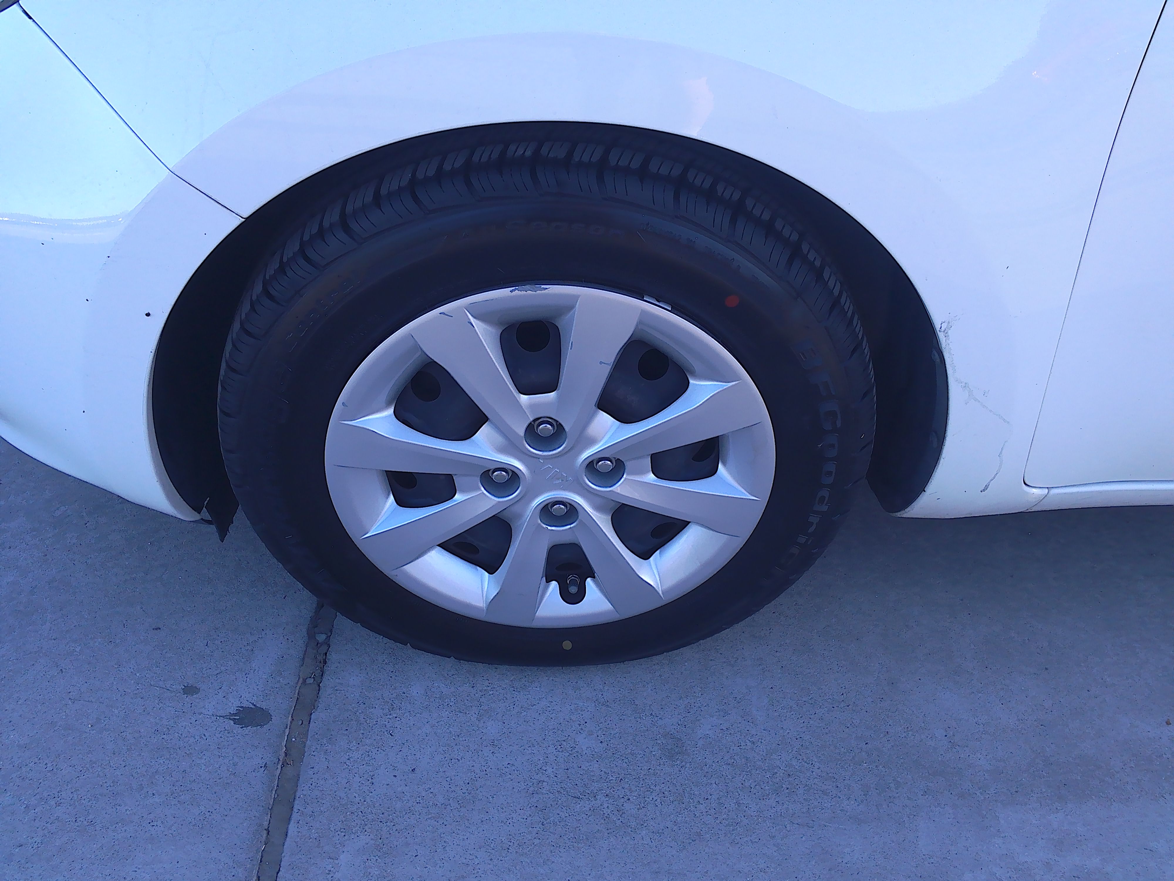 Used 2015 Kia Rio LX Hatchback FWD image 29