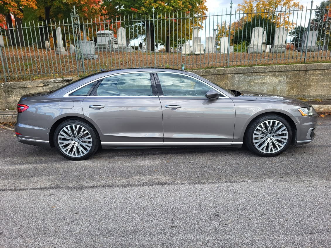 Used 2019 Audi A8 L 4.0T w/ LUXURY PACKAGE AWD/4WD image 3