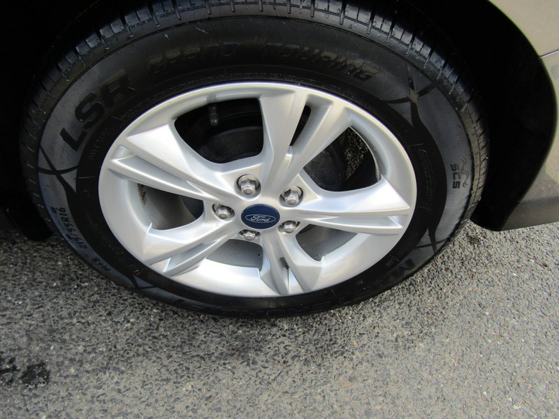Used 2014 Ford Focus SE Sedan FWD image 12