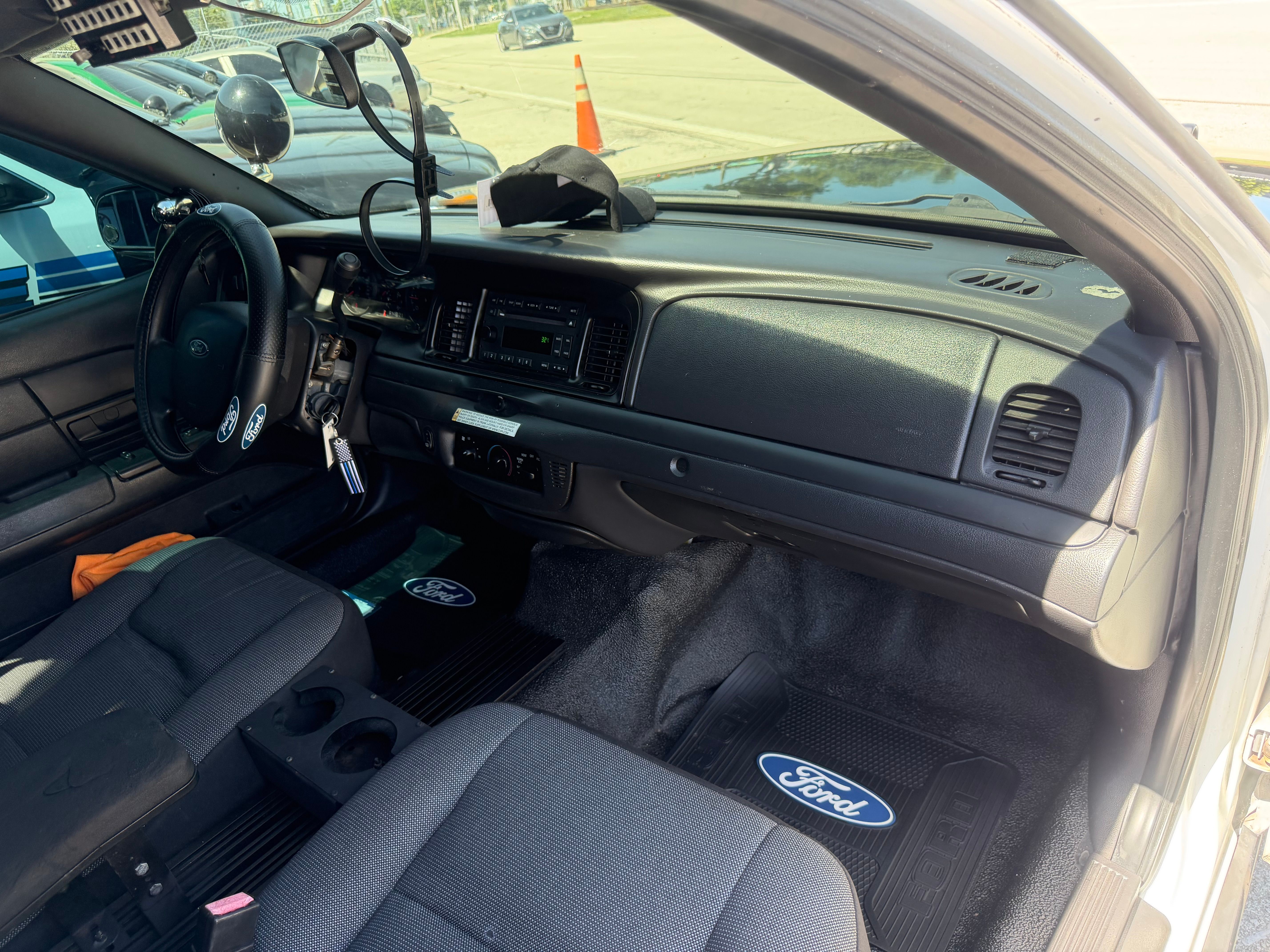 Used 2007 Ford Crown Victoria Police Interceptor RWD image 28