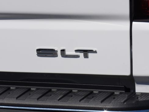 Used 2026 GMC Sierra 1500 4x4 Crew Cab SLT image 14