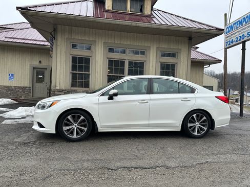 Used 2017 Subaru Legacy 2.5i Limited image 2