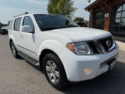 Used 2012 Nissan Pathfinder 4WD image 7