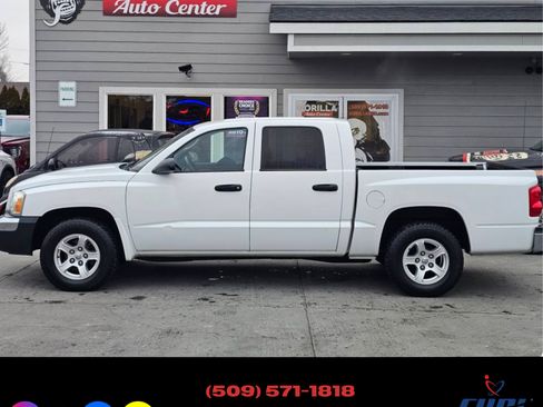 Used 2005 Dodge Dakota SLT image 4