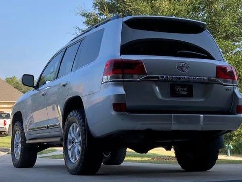 Used 2019 Toyota Land Cruiser AWD/4WD image 3