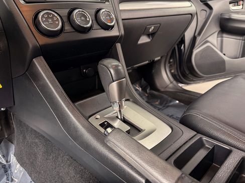 Used 2014 Subaru XV Crosstrek 2.0i Limited image 12