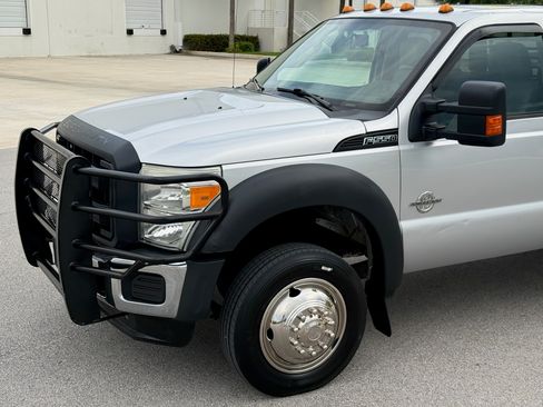 Used 2012 Ford F550 image 20