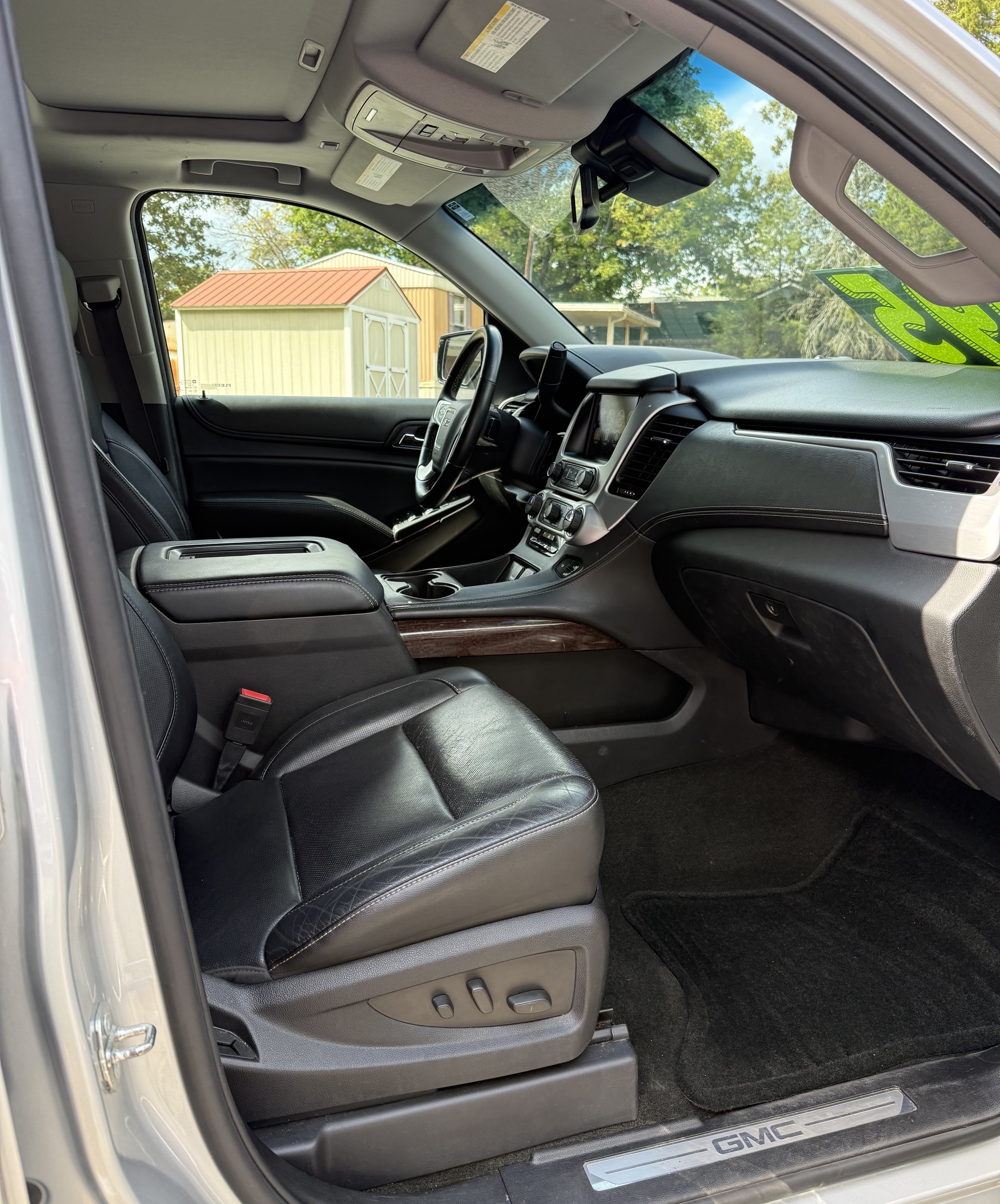 Used 2016 GMC Yukon XL 2WD SLT image 9