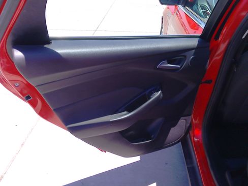 Used 2012 Ford Focus SEL Hatchback FWD image 10